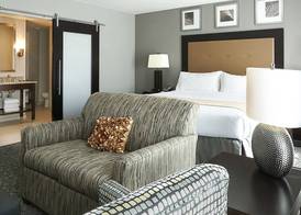 Holiday Inn & Suites EAST PEORIA by IHG 3