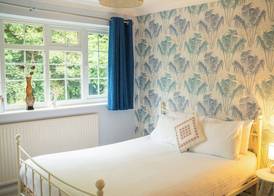 4-Bed House in Wetherby sleeps 8 near York 4