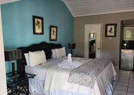 Marigot Beach Club & Dive Resort 2