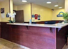 Days Inn by Wyndham Rio Rancho 2