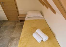 JR Luxury Guesthouse2 3