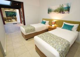 Sandcastles 1770 Motel & Resort 4