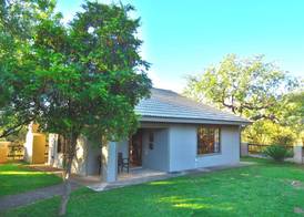 Wild Dog Guest Lodge 4