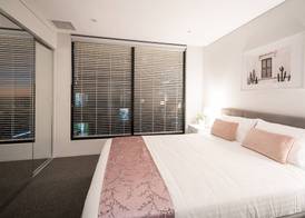 Oaks Adelaide Horizons Suites 5