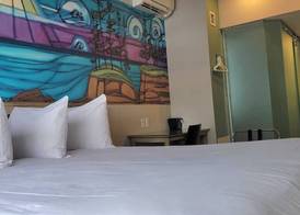 The Arts Hotel 5