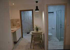 Apartamentos Gorbea Suites 5