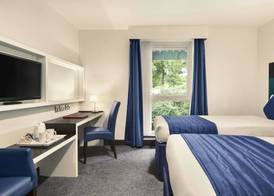 Ramada by Wyndham Oxford 5