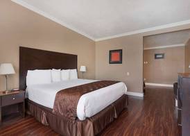Americas Best Value Inn & Suites Anaheim 4