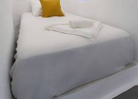 Boutique 88 Fira 4