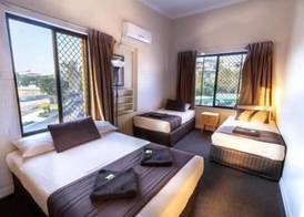 Kingsford Riverside Inn 4