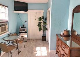 The Pelican Key Largo Cottages 5