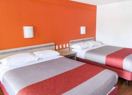Rodeway Inn Altoona Orchard Plaza 4