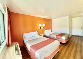 Motel 6-Bellflower, CA - Los Angeles 4