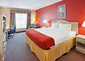 Holiday Inn Express & Suites LONDON by IHG 3