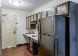 Candlewood Suites LAKEVILLE I-35 by IHG 5