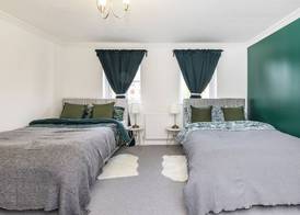 Inglewood Hub London 5