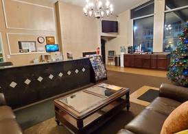 Olympic Inn & Suites 2