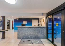 The Blu Hotel Blue Ash Cincinnati, an Ascend Collection Hotel 2