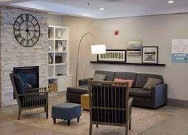 Country Inn & Suites by Radisson, Queensbury - Lake George , NY 4