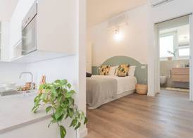 A Step From the Dome Apartment by Rent all Como 5