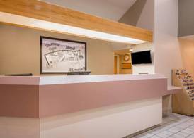 Super 8 by Wyndham Jasper 2