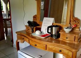 Lucy's guesthouse 2