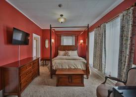 Tom Quick Inn 2