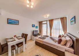 Apartcomplex Golden Bay 3
