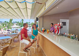 Aparthotel Ciudad Laurel 4