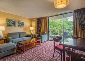 Hilo Hawaiian Hotel, Trademark Collection by Wyndham 4