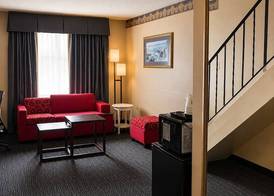 Ramada by Wyndham Trenton 5