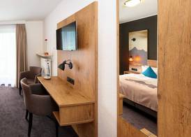 Hotel Hanauerlehen - ruhige & zentrale Top-Lage - mit Schwimmbad, Sauna, Parkplätze & Café - bayerischer Familienbetrieb 4