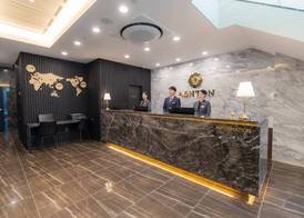 Ashton Hotel 2