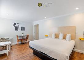 Gateway Lodge 2