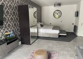 Charnwood Regency Guest House 2
