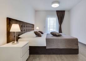 Shell Luxury Residences with Pool and Whirlpool 4