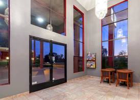 Americas Best Value Inn & Suites Bakersfield Central 2