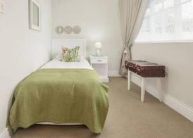 Cliff Cottage 5