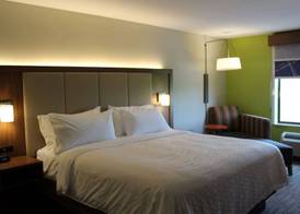 Holiday Inn Express FOREST CITY by IHG 4