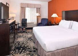 Holiday Inn Express & Suites GREENFIELD by IHG 5