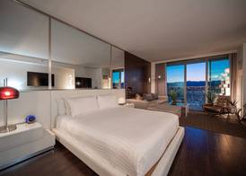 StripViewSuites at Palms Place 5