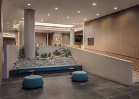 Sheraton LaGuardia East Hotel 2