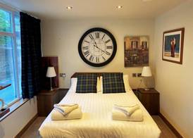 The Inn at Cheltenham Parade 5