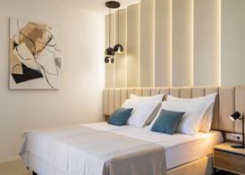 48 Rooms Split 3