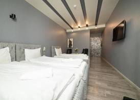 Hotel Gloria KS 4