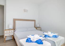 Orange Colom Seaside Apartments 3