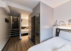 easyHotel Victoria 4