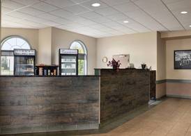 Super 8 by Wyndham Swan River MB 2