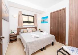 Islet Seafront Apartment Corner Terrace 3
