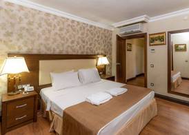 Latanya Park Resort 3